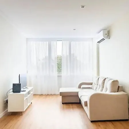 Alloggio in famiglia Breezy Haven 2bedroom Oasis Lisbona