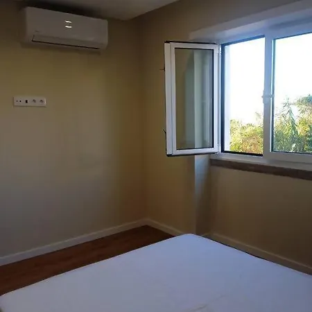 Alloggio in famiglia Breezy Haven 2bedroom Oasis Lisbona